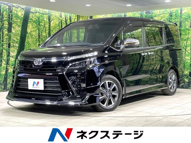 TOYOTA VOXY 2018