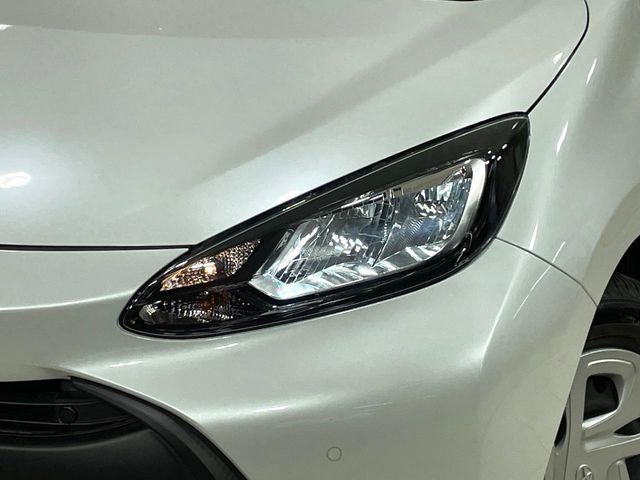 TOYOTA AQUA 2023