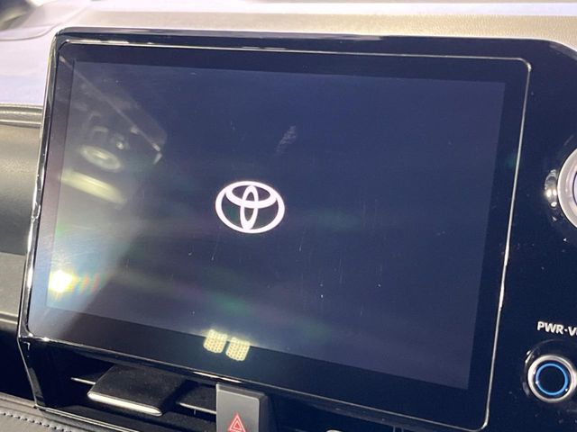 TOYOTA VOXY HYBRID 2023