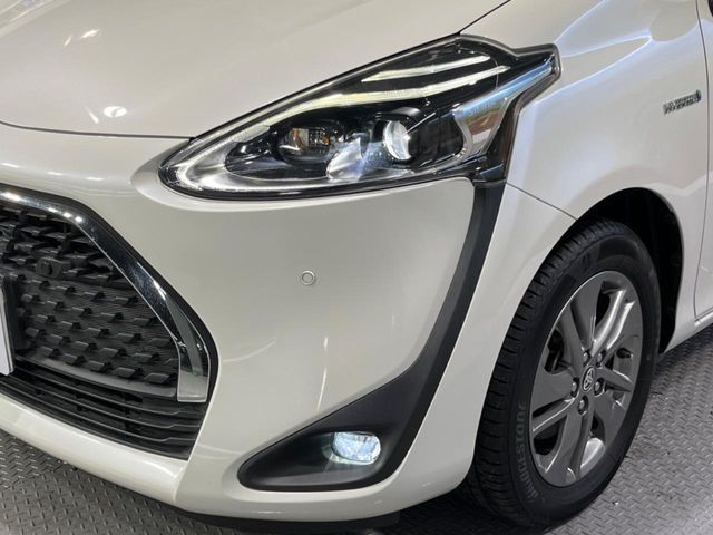 TOYOTA SIENTA HYBRID 2020