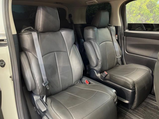 TOYOTA VELLFIRE  HYBRID 4WD 2019