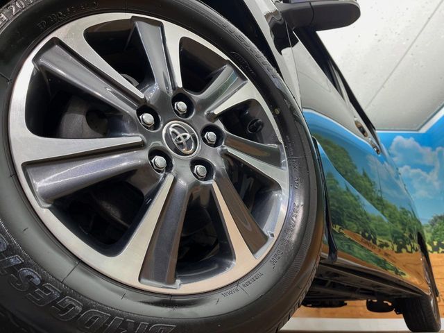 TOYOTA VOXY 4WD 2018