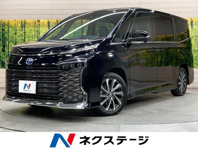 TOYOTA VOXY HYBRID 2025 