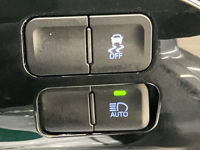 TOYOTA PRIUS PHV 2017