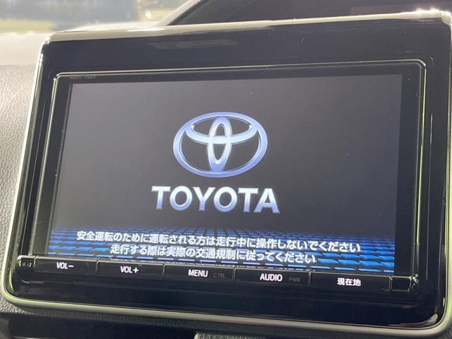 TOYOTA NOAH HYBRID 2018