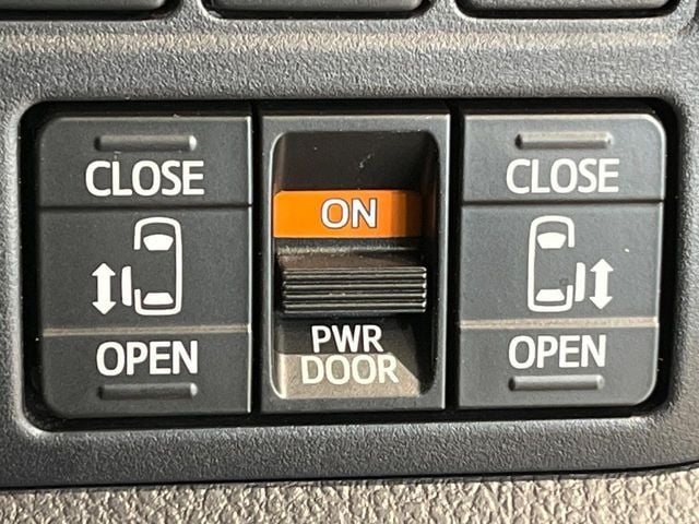 TOYOTA ESQUIRE 4WD 2019