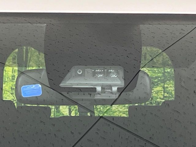 TOYOTA VOXY 4WD 2018