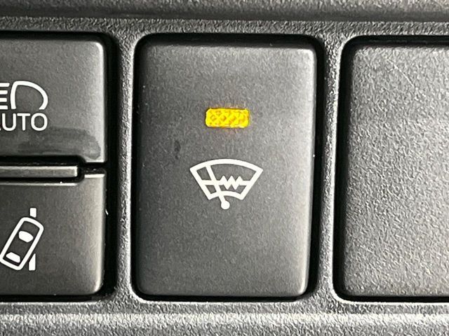 TOYOTA VOXY 4WD 2018