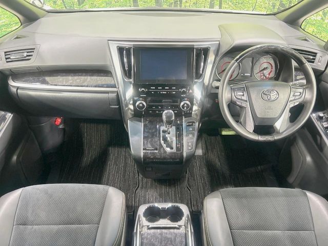 TOYOTA VELLFIRE 2020