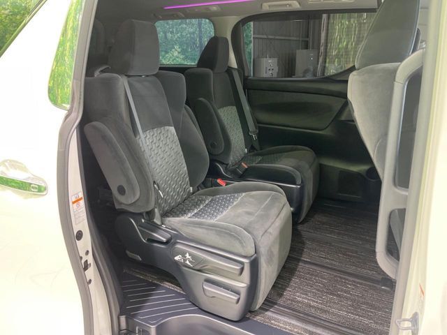 TOYOTA VELLFIRE 2016