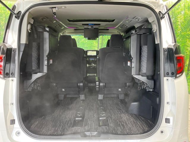 TOYOTA VELLFIRE 2016