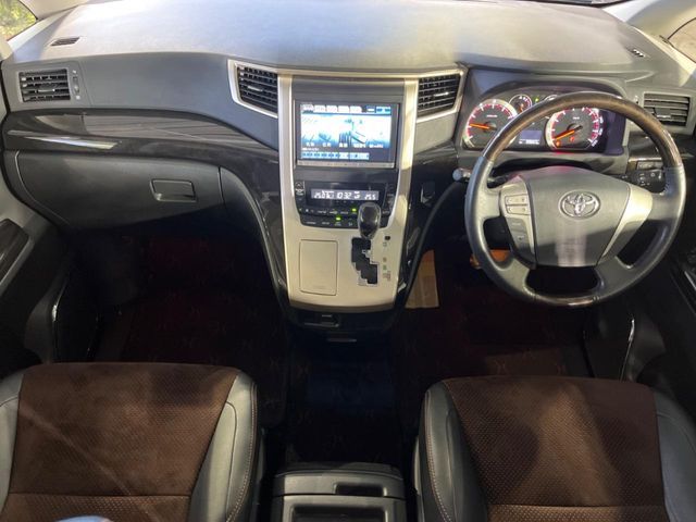TOYOTA ALPHARD 2014