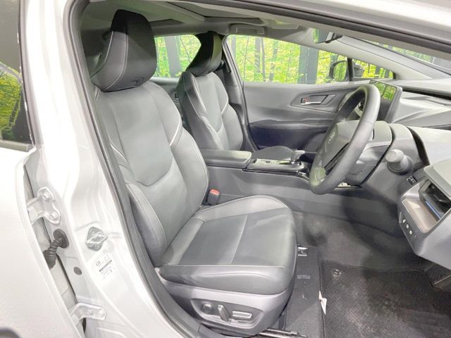 TOYOTA PRIUS 4WD 2025