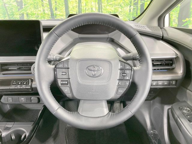 TOYOTA PRIUS 4WD 2025