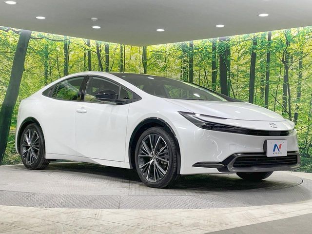 TOYOTA PRIUS 4WD 2025