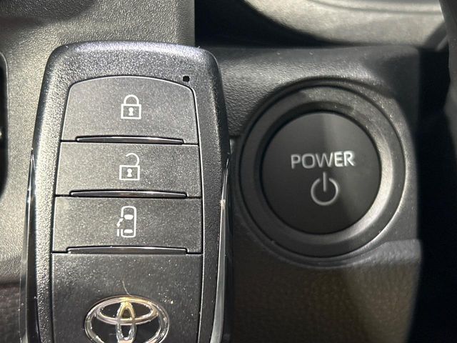 TOYOTA SIENTA HYBRID 2025