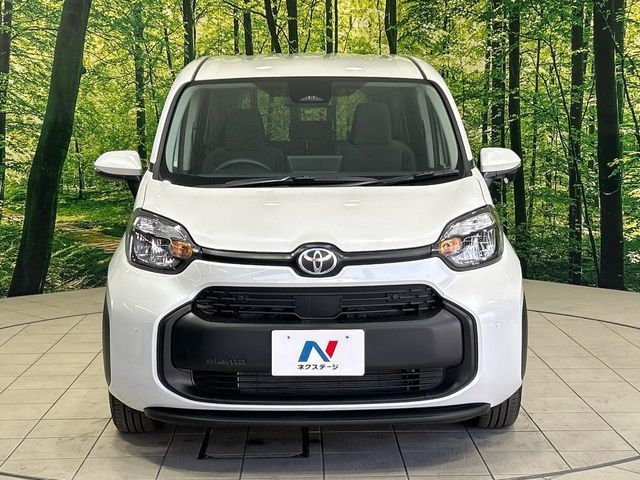 TOYOTA SIENTA HYBRID 2025