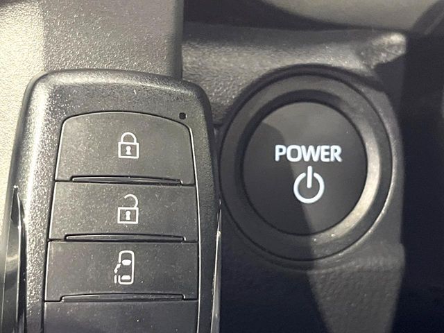 TOYOTA SIENTA HYBRID 2025