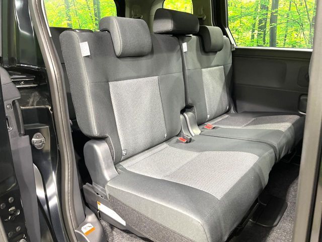 TOYOTA SIENTA HYBRID 2025