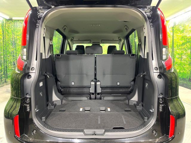 TOYOTA SIENTA HYBRID 2025