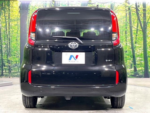 TOYOTA SIENTA HYBRID 2025