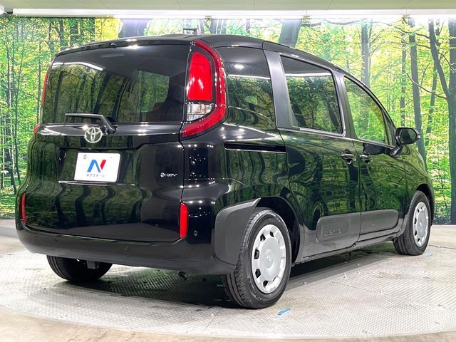 TOYOTA SIENTA HYBRID 2025