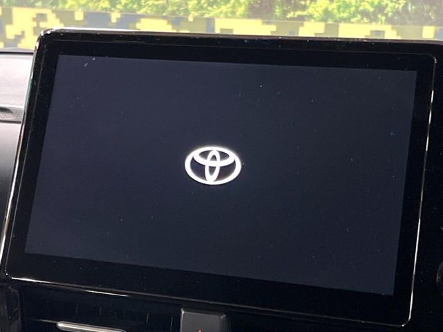 TOYOTA VOXY HYBRID 2022