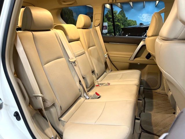 TOYOTA LANDCRUISER PRADO 2023