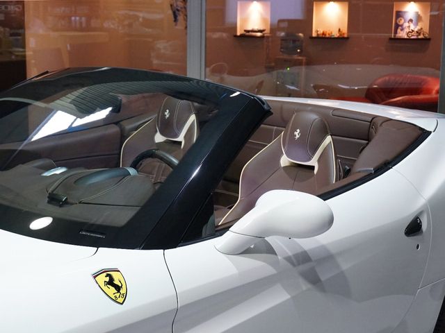 FERRARI FERRARI California T 2014