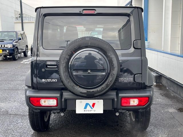 SUZUKI JIMNY NOMADE 2025