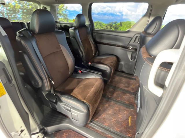 TOYOTA ALPHARD 2015