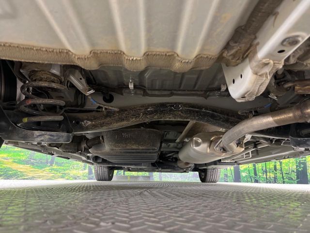 TOYOTA VOXY HYBRID 2024