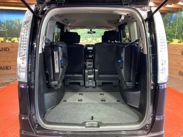 NISSAN SERENA  S-HYBRID 2012