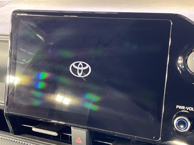 TOYOTA VOXY HYBRID 2024