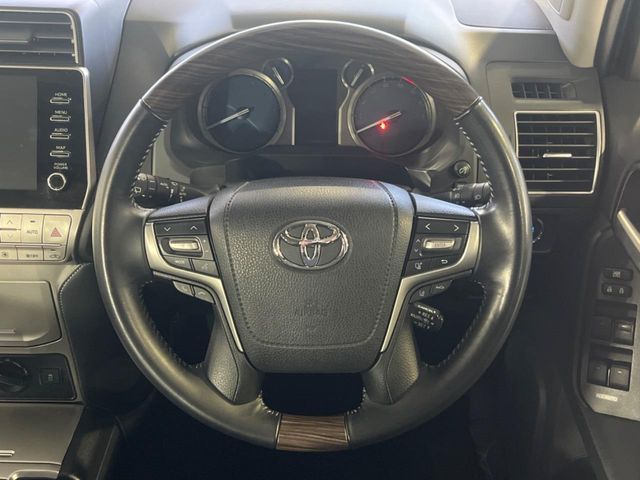 TOYOTA LANDCRUISER PRADO 2022