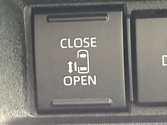 TOYOTA SIENTA HYBRID 2025