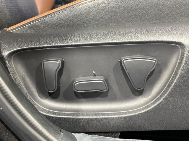 TOYOTA YARIS CROSS HYBRID 2023