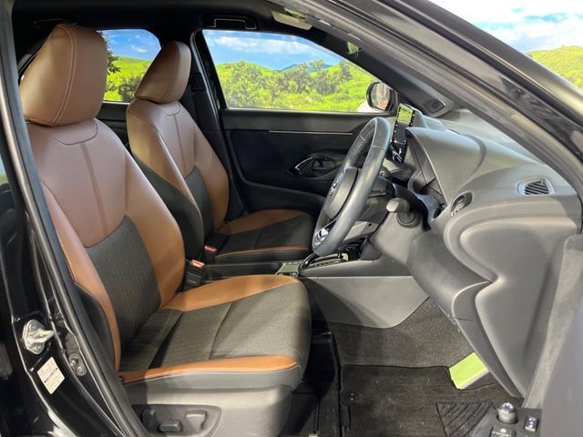 TOYOTA YARIS CROSS HYBRID 2023