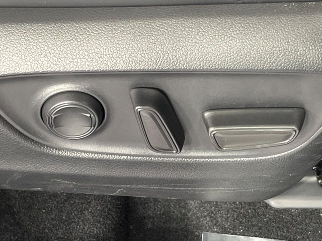 TOYOTA HARRIER 2WD 2023