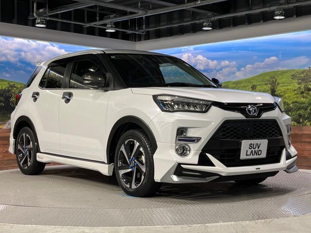 TOYOTA RAIZE HYBRID 2022