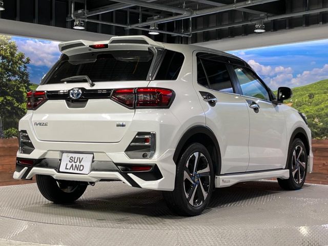 TOYOTA RAIZE HYBRID 2022