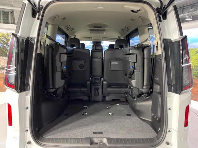 NISSAN SERENA  WG 2024