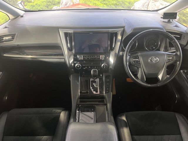TOYOTA ALPHARD 2017