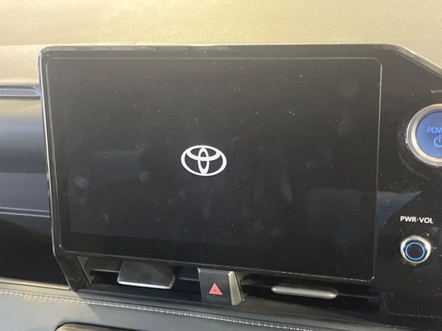 TOYOTA NOAH HYBRID 2022