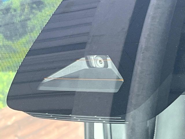 TOYOTA NOAH HYBRID 2022