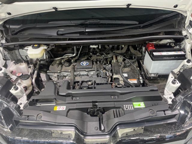 TOYOTA NOAH HYBRID 2022