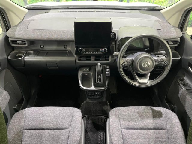 TOYOTA SIENTA HYBRID 2023