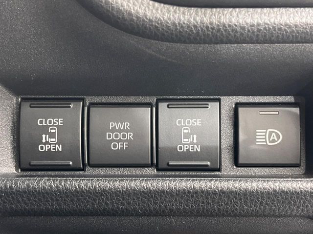 TOYOTA SIENTA HYBRID 2023