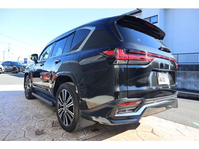 TOYOTA LEXUS LX600 2025