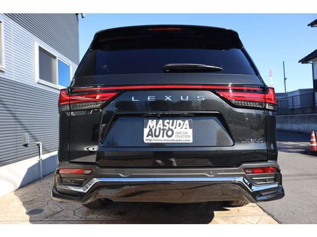 TOYOTA LEXUS LX600 2025